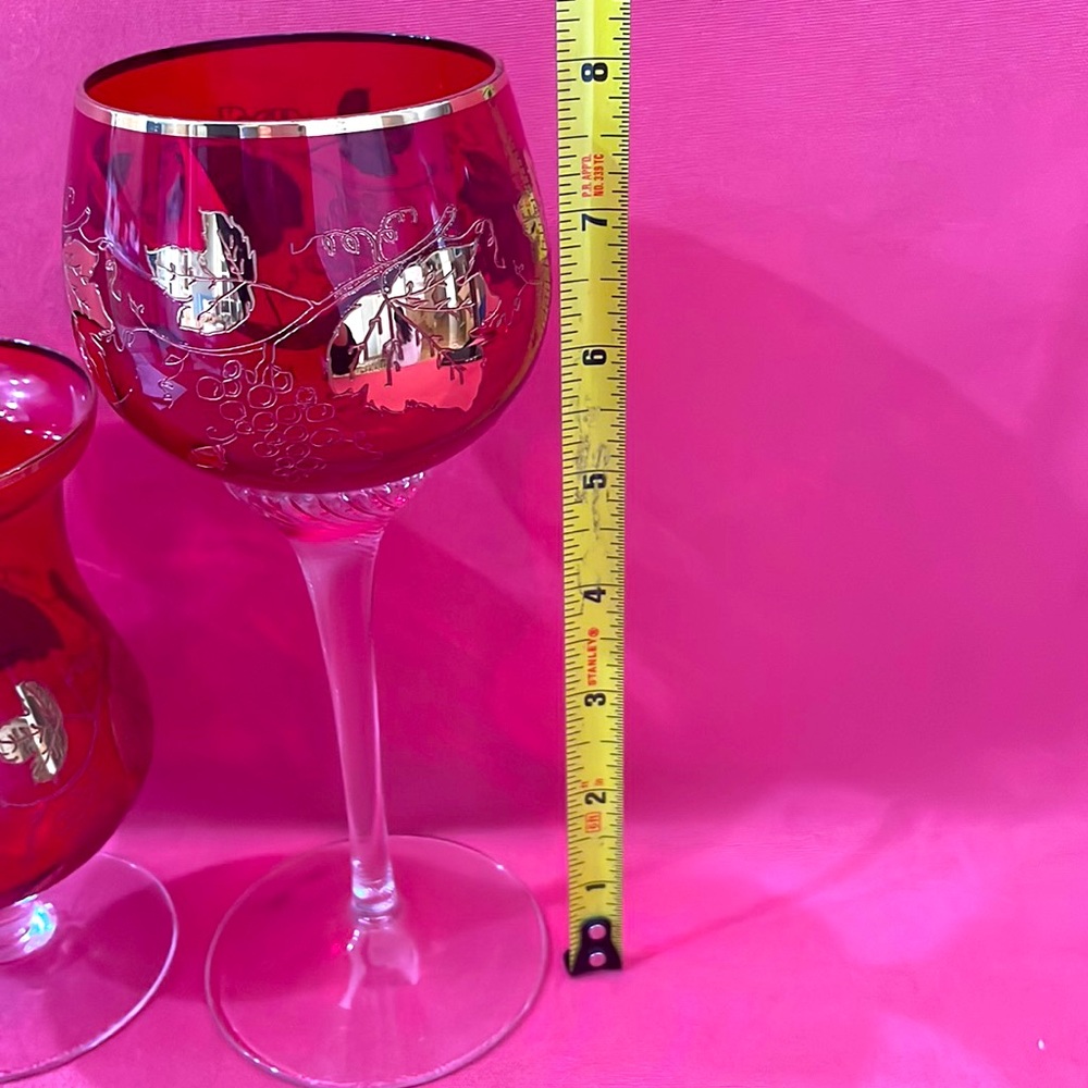 - Beautiful Vintage Wine Red Glasses 24K gold rim - W1073